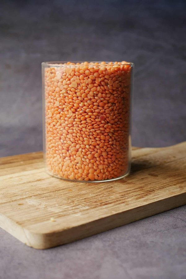 Comment préparer un dhal de lentilles corail sans matières grasses pour un plat indien léger?