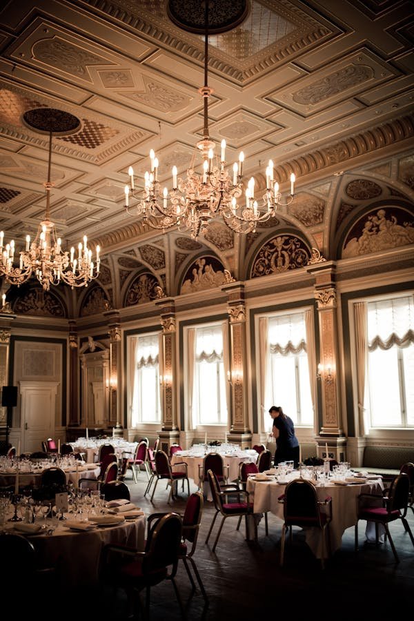 Explore the sophistication of chateau de la dame blanche hotel and restaurant